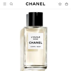 CHANEL L’HUILE ROSE body oil.